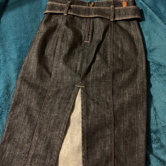 7 FOR ALL MANKIND DENIM SKIRT - Picture 4 of 7